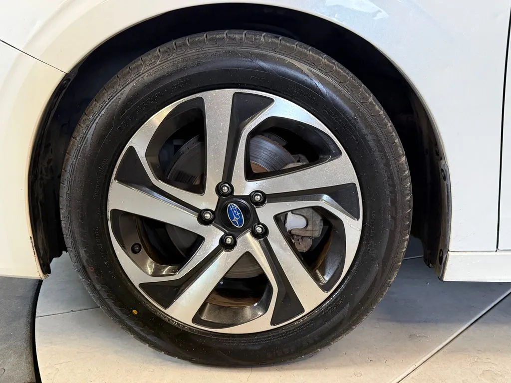 Subaru Legacy photo 26