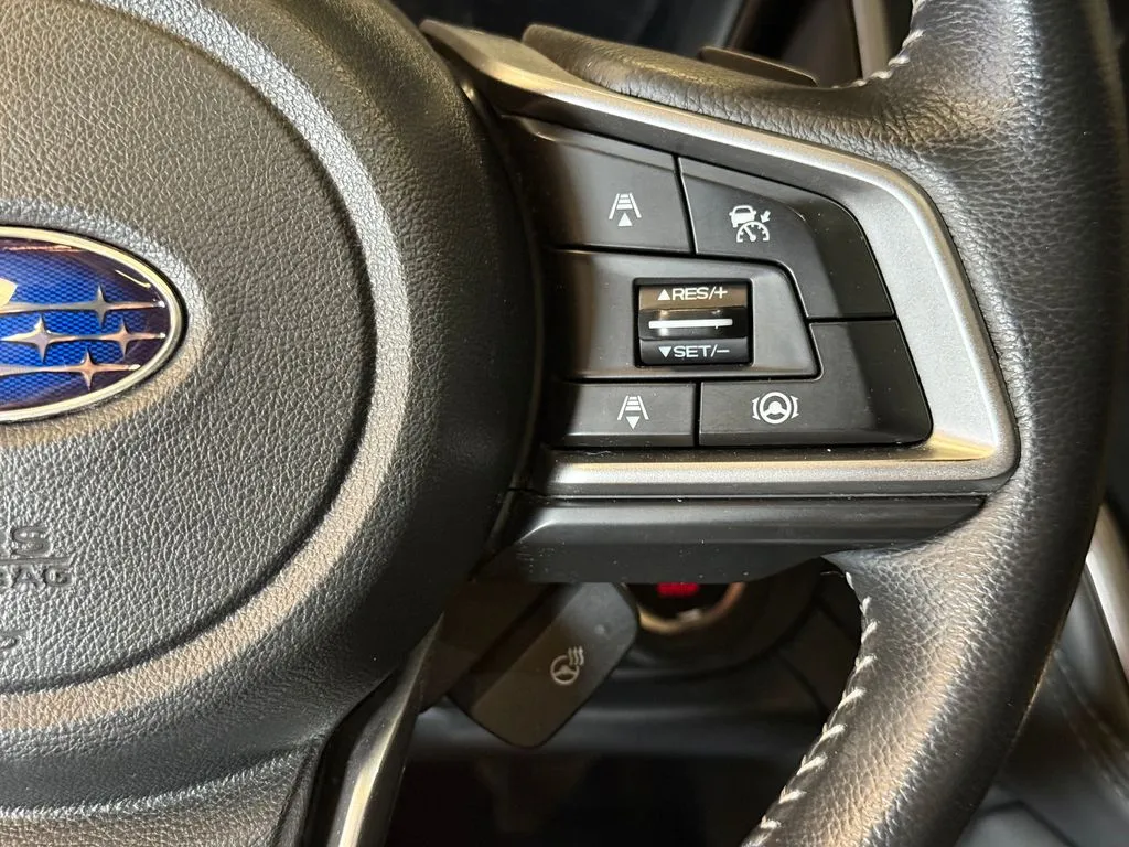 Subaru Legacy photo 12