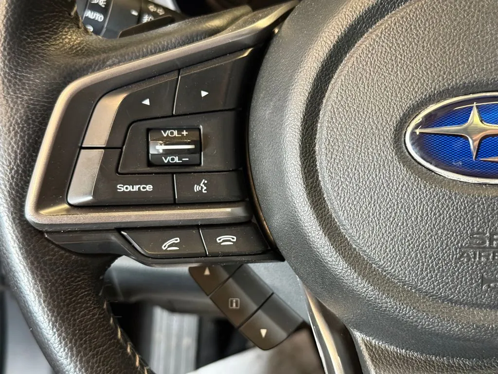 Subaru Legacy photo 11