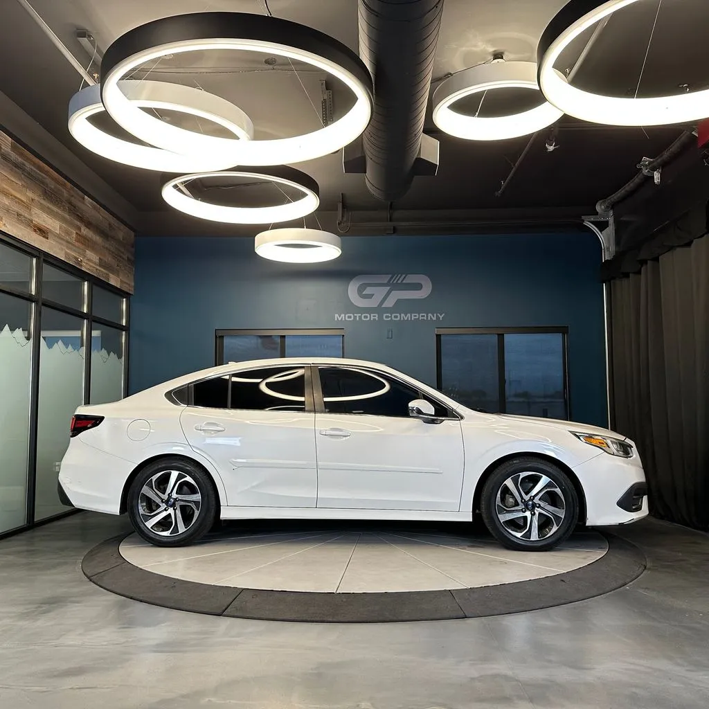 Subaru Legacy photo 2