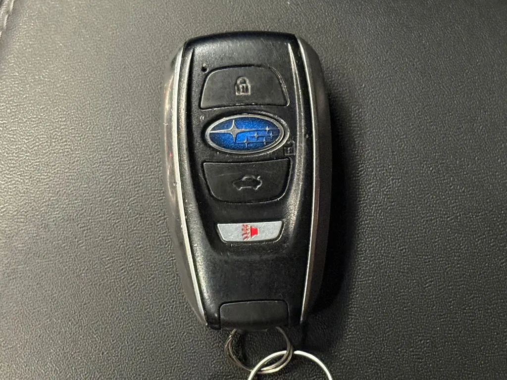 Subaru Legacy photo 17