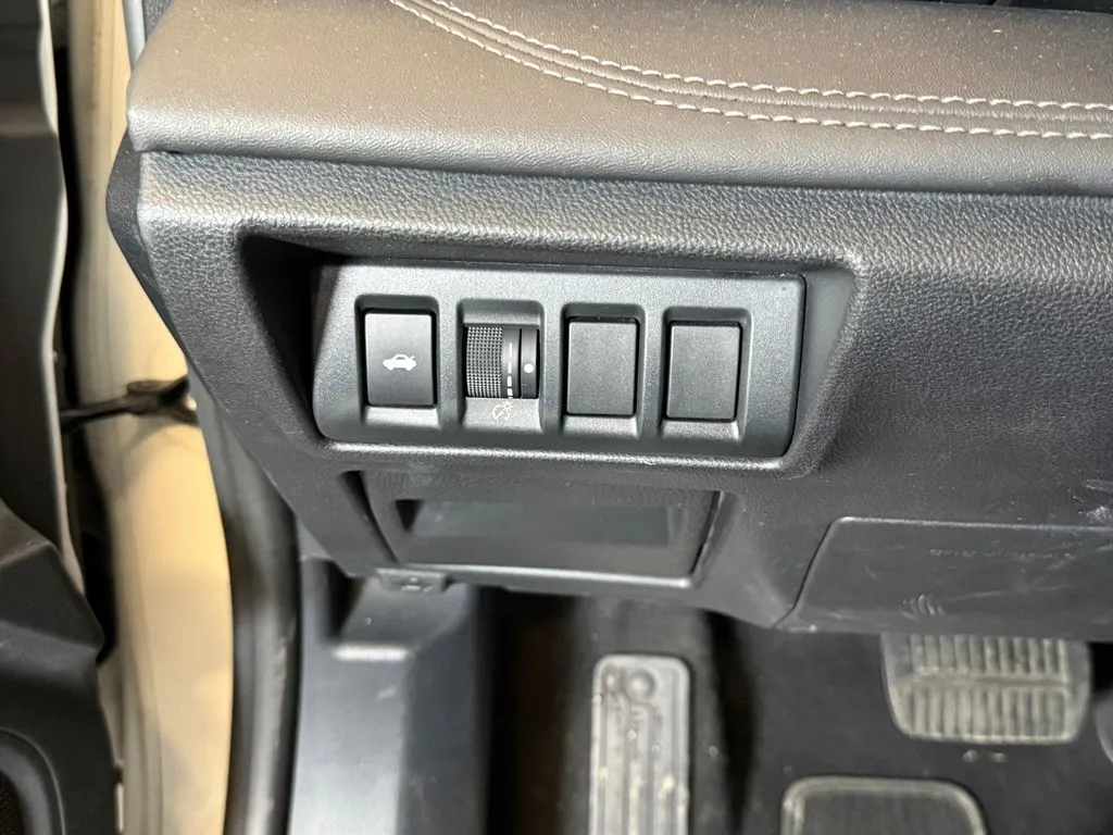 Subaru Legacy photo 18