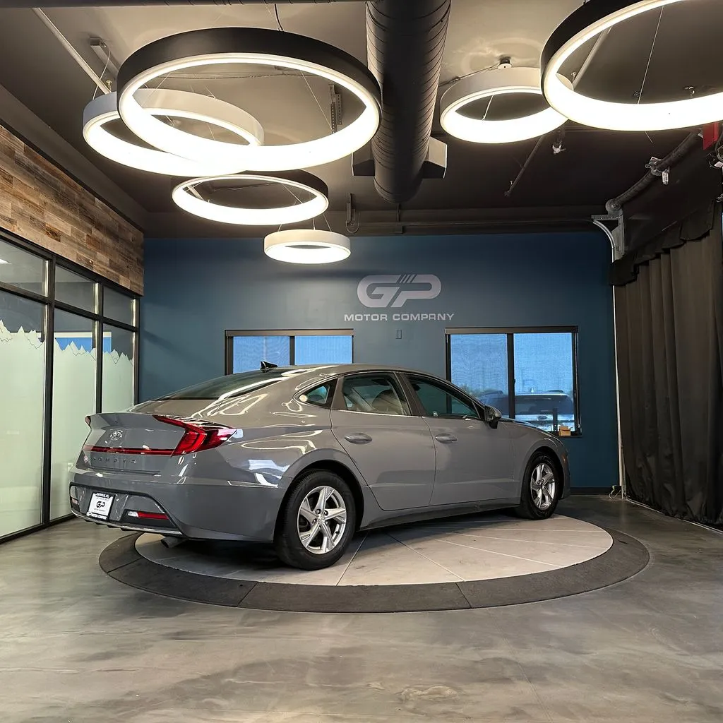 Hyundai Sonata photo 3