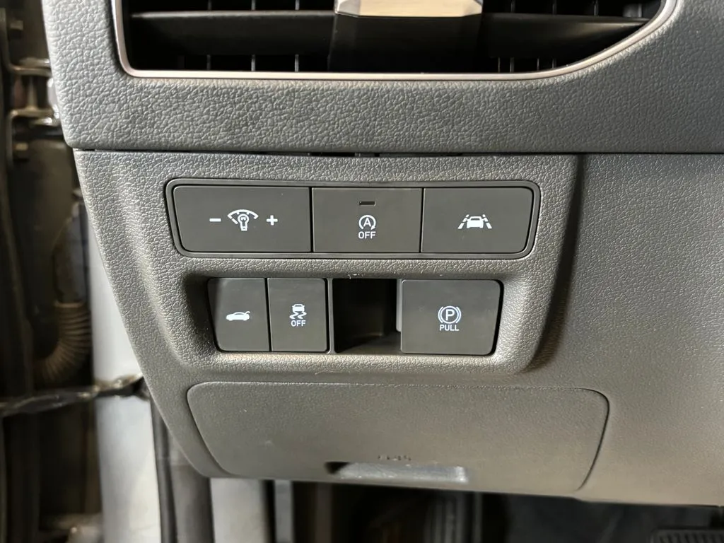 Hyundai Sonata photo 18