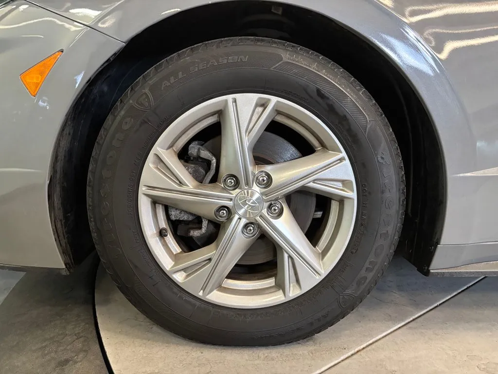 Hyundai Sonata photo 25