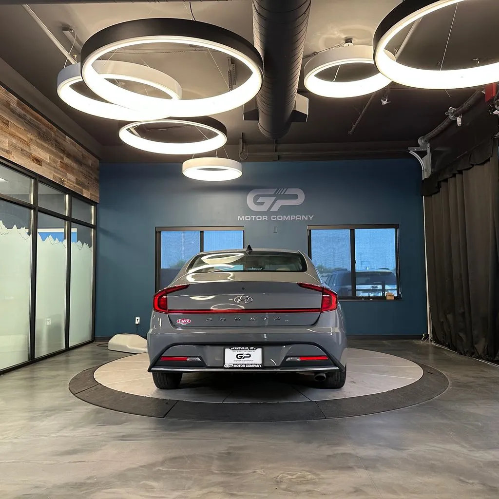Hyundai Sonata photo 4