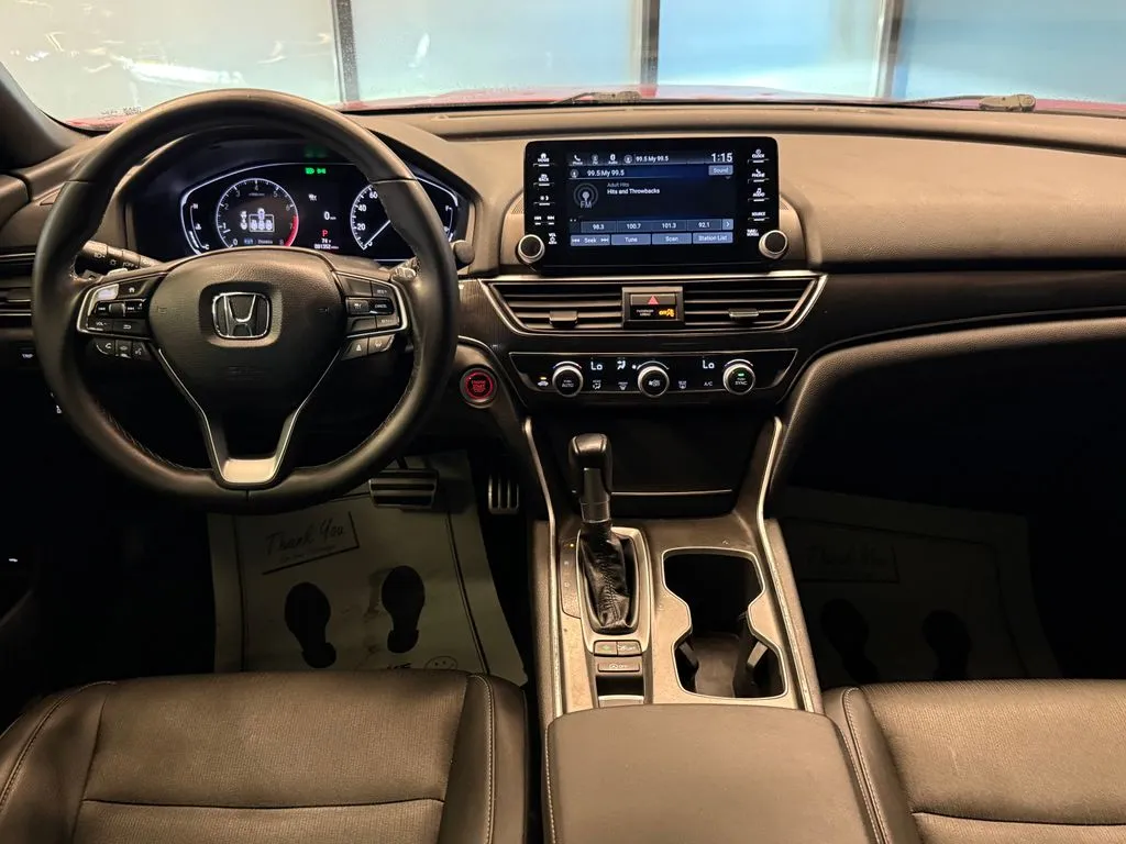 Honda Accord photo 9