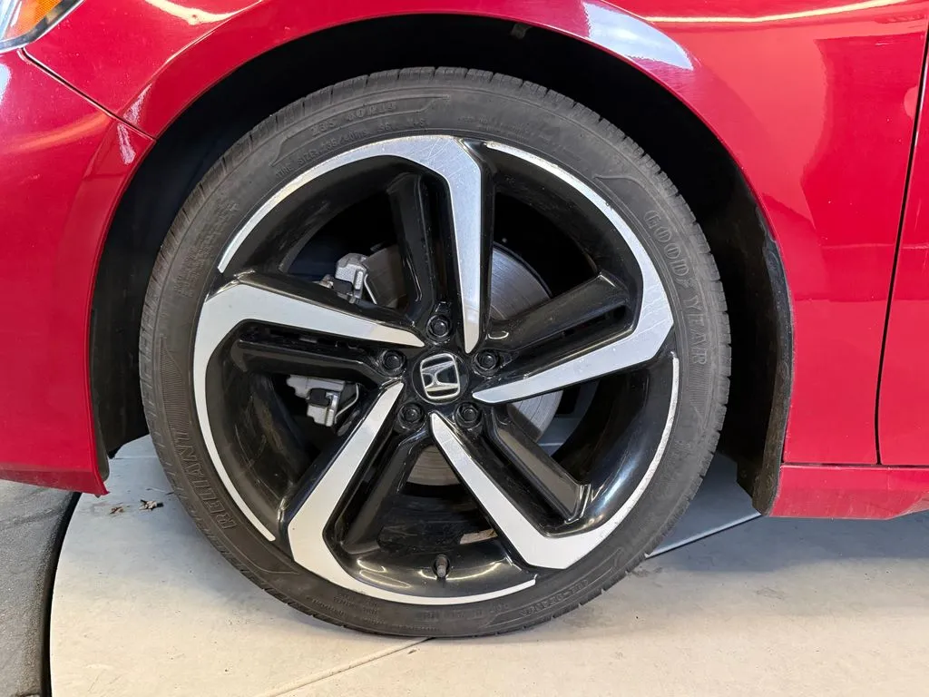 Honda Accord photo 25