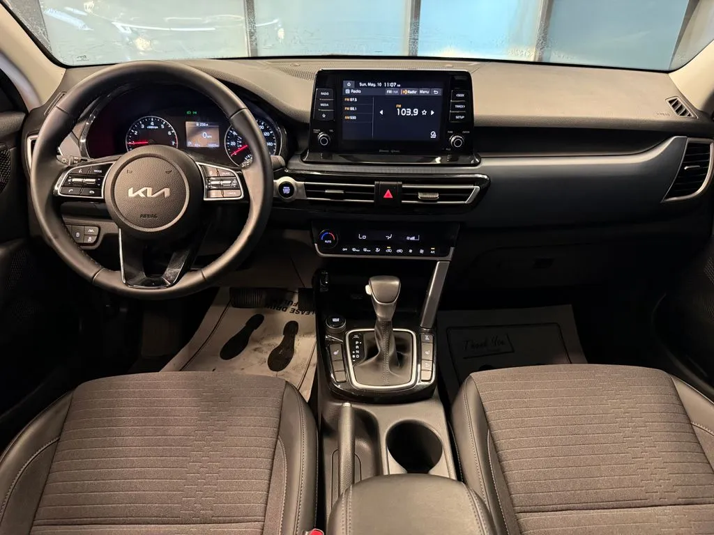 Kia Seltos photo 9