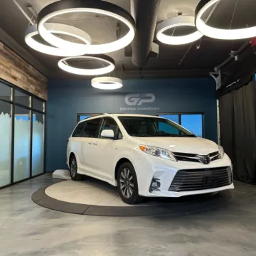 White 2020 Toyota Sienna XLE for sale in Kaysville, UT