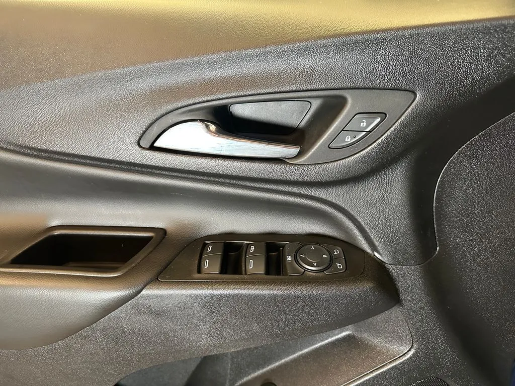 Chevrolet Equinox photo 18