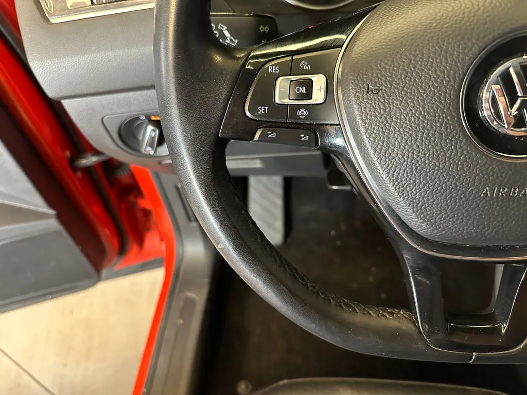 Volkswagen Tiguan photo 11