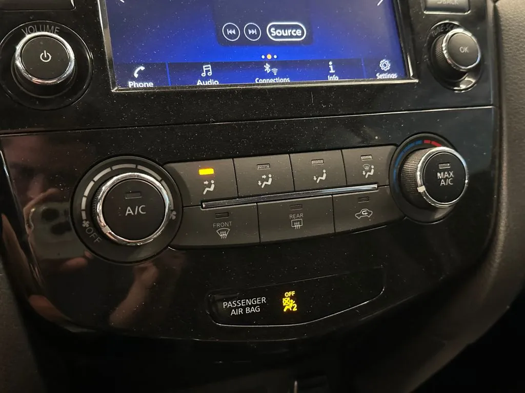 Nissan Rogue Sport photo 15