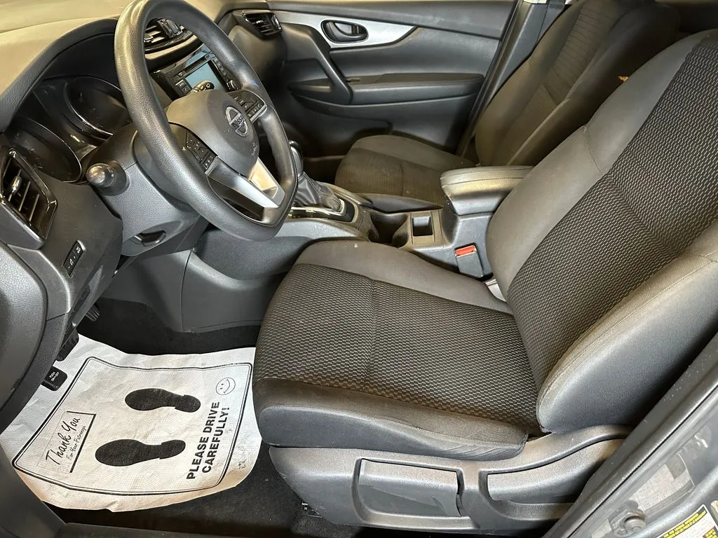 Nissan Rogue Sport photo 20