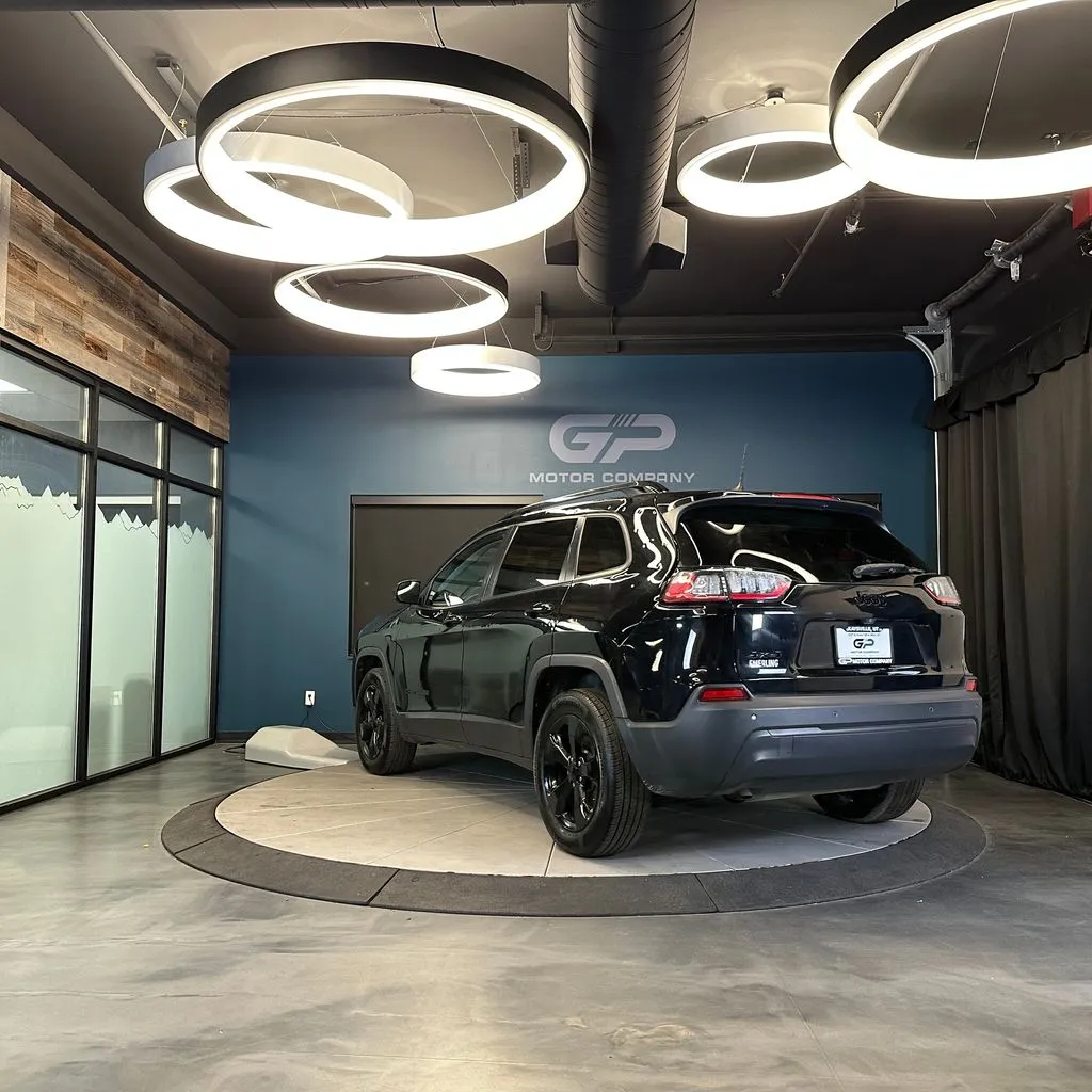 Jeep Cherokee photo 5