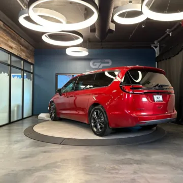 More photos of 2026 Chrysler Pacifica Select at GP Motor Company, UT