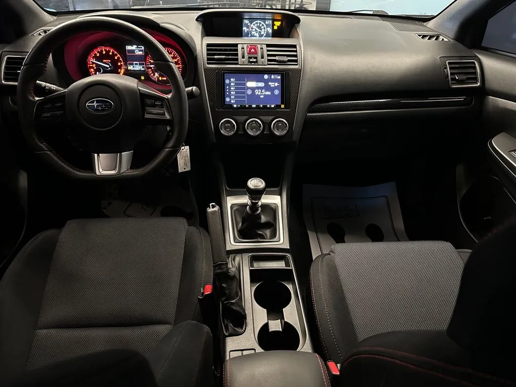 Subaru Impreza photo 9