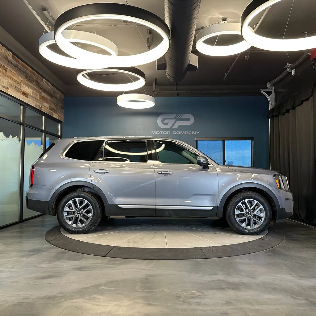 Kia Telluride photo 2