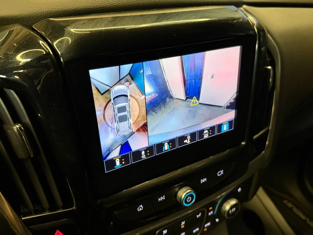 Chevrolet Traverse photo 14