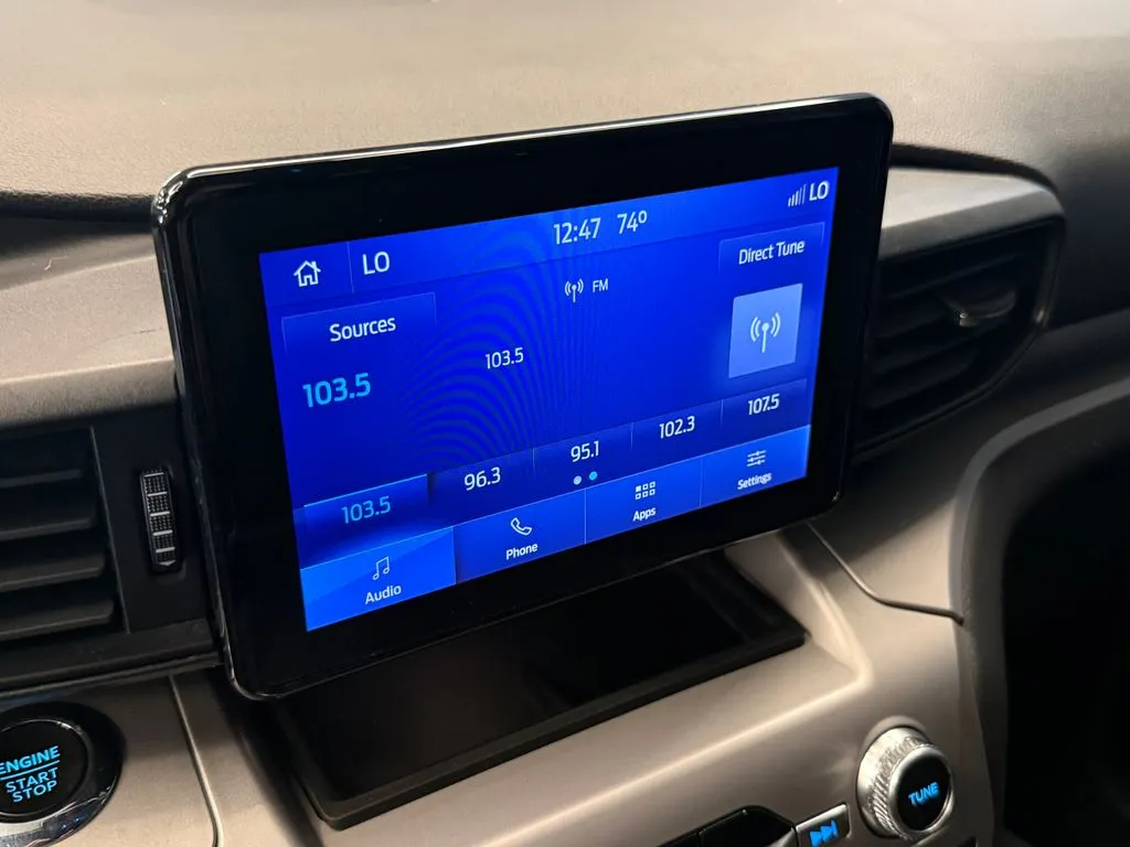 Ford Explorer photo 13
