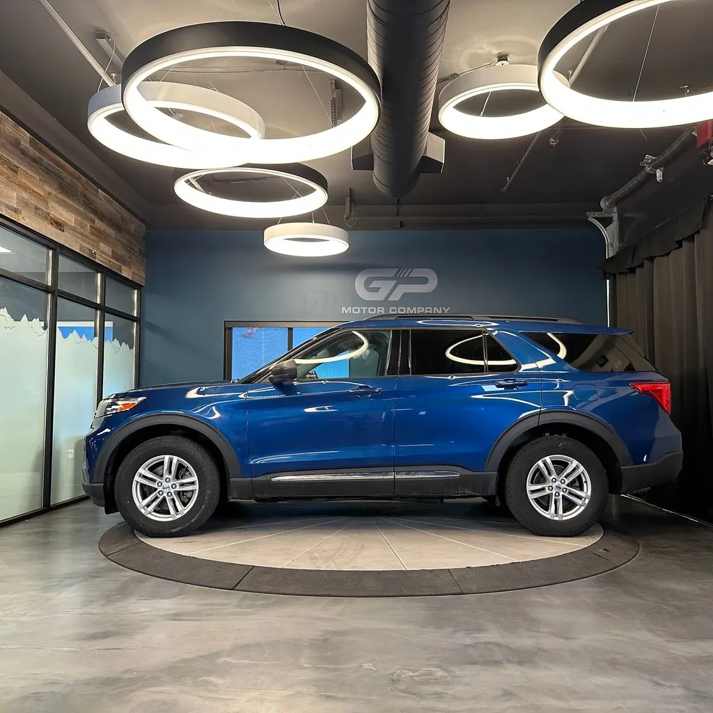 Ford Explorer photo 6