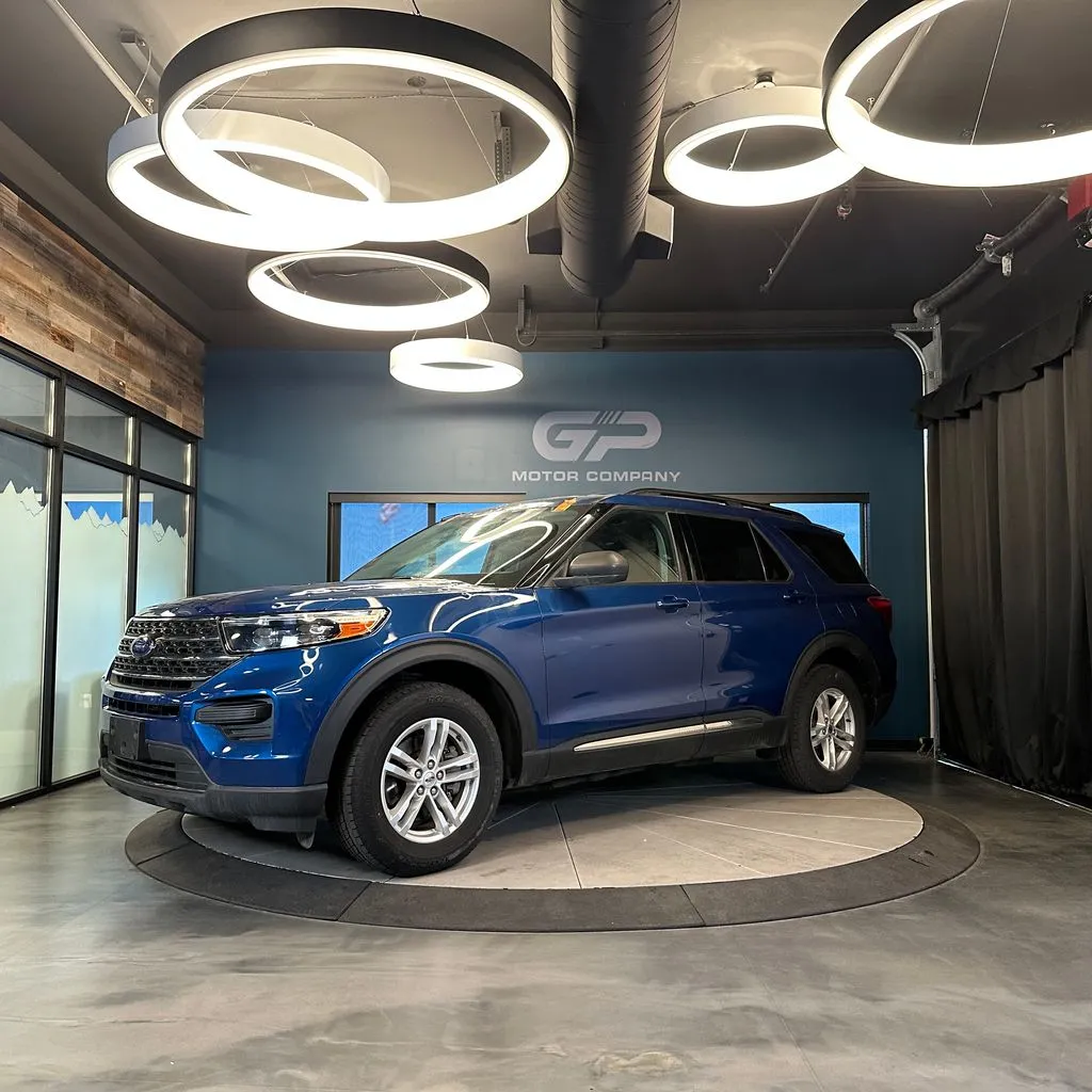 Ford Explorer photo 7