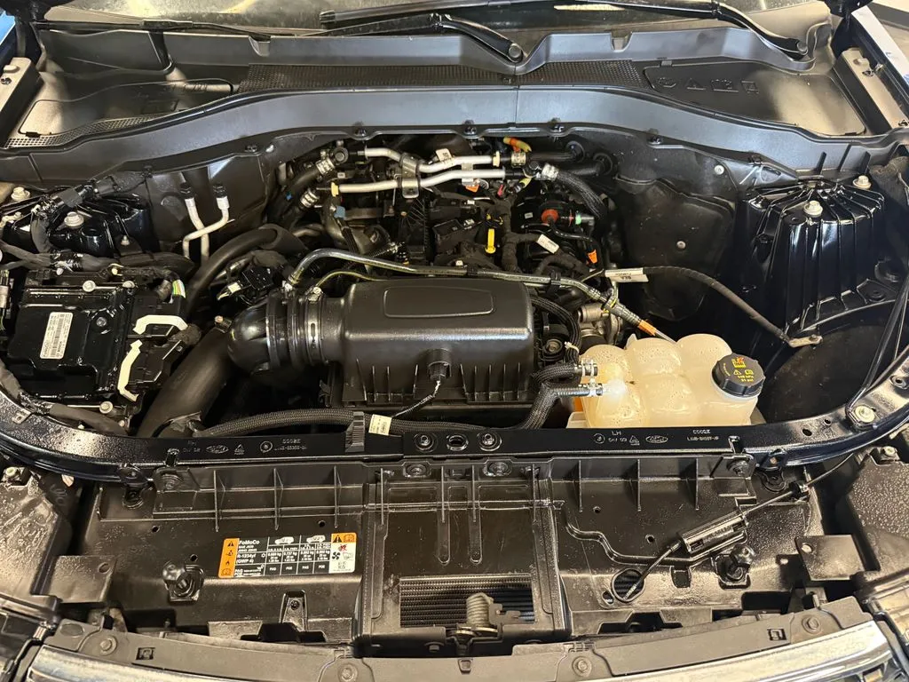 Ford Explorer photo 24