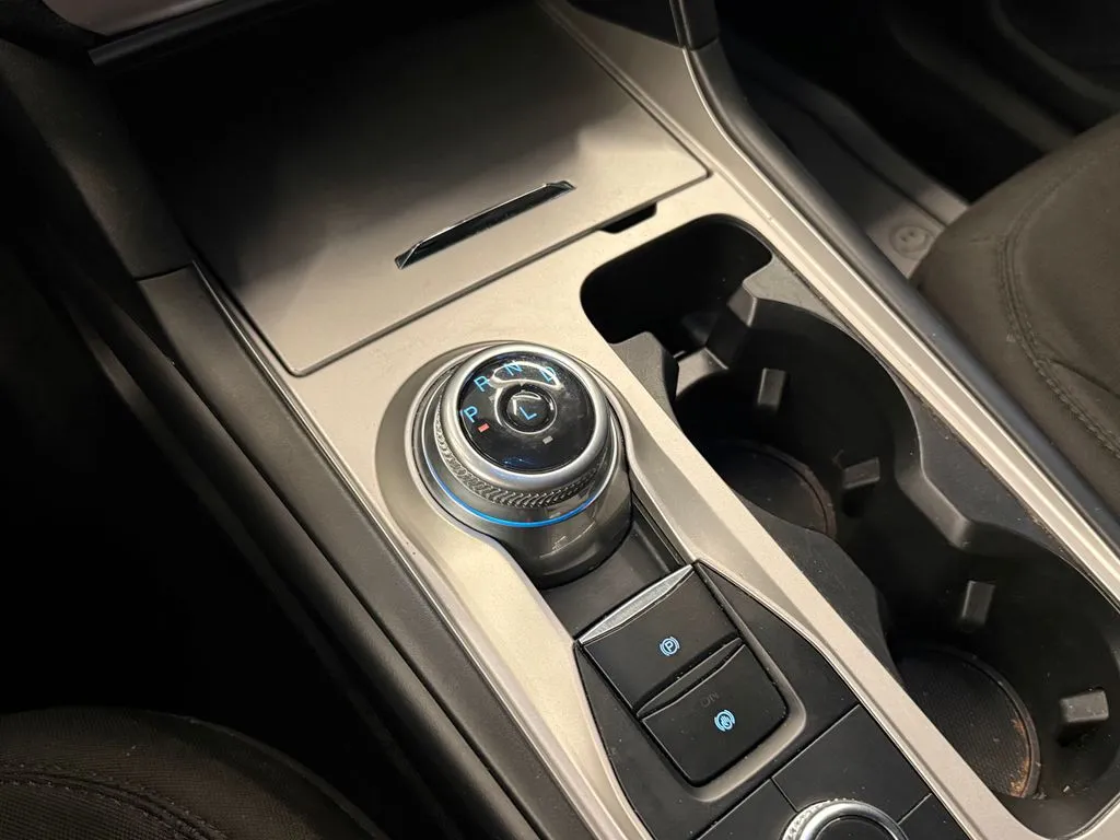 Ford Explorer photo 16