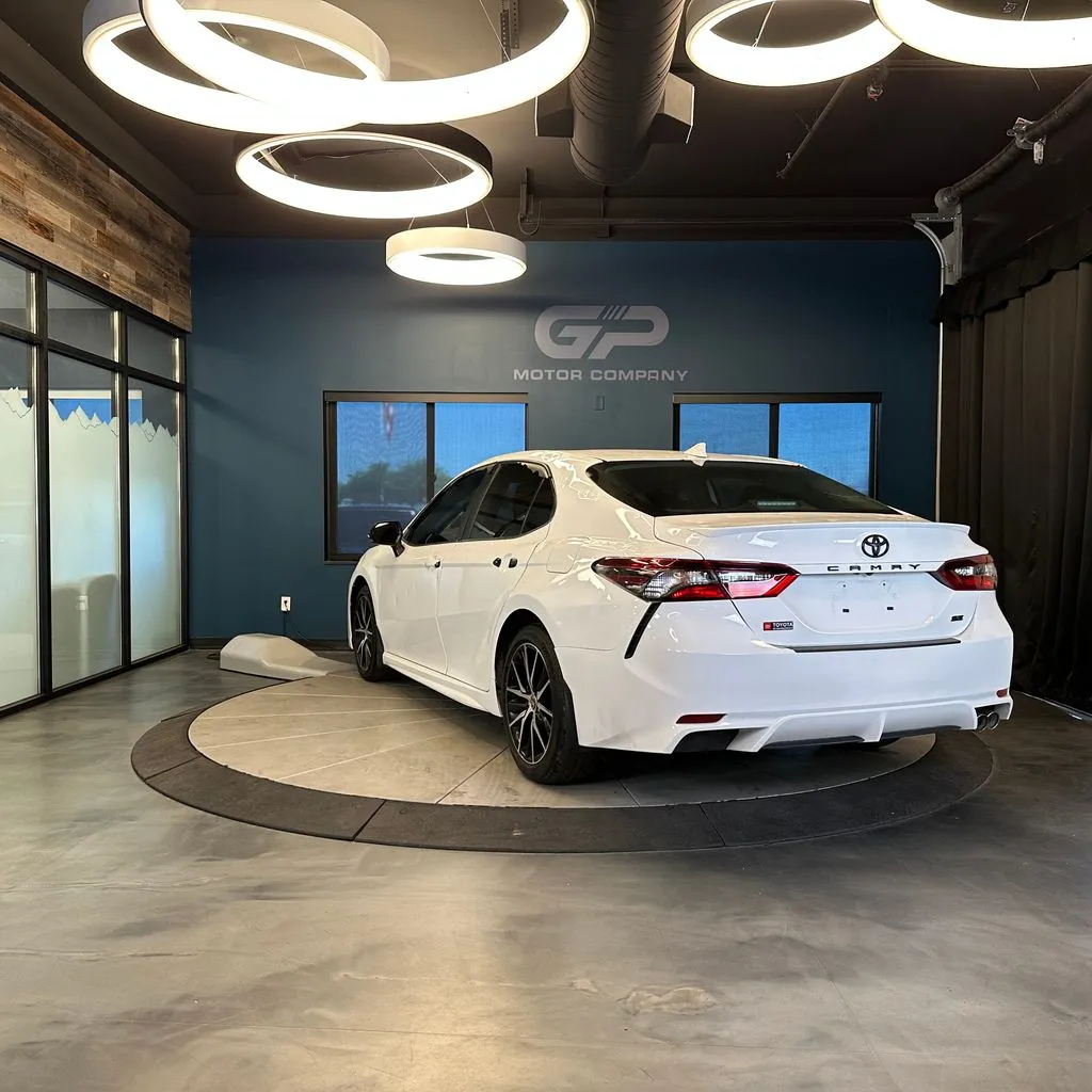 Toyota Camry photo 5