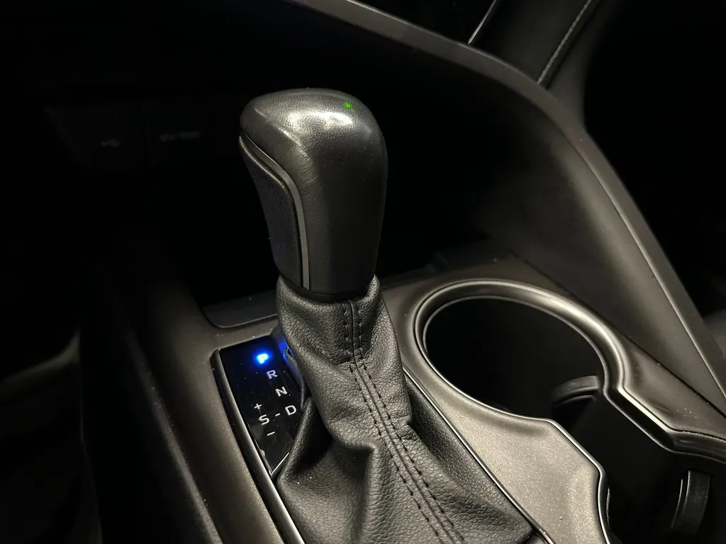 Toyota Camry photo 16