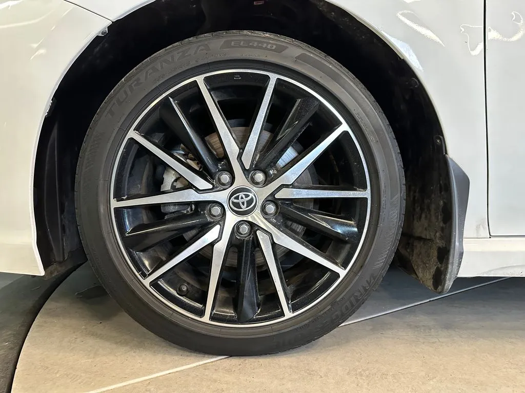 Toyota Camry photo 25