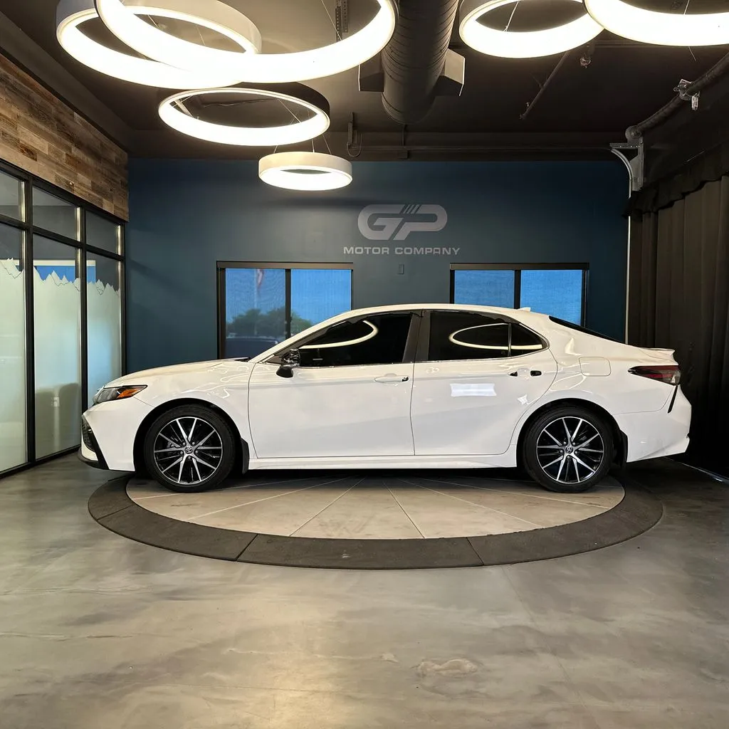 Toyota Camry photo 6
