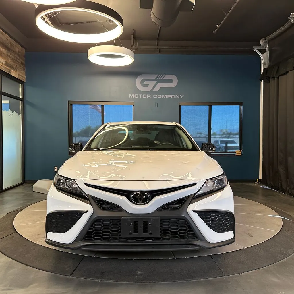 Toyota Camry photo 8