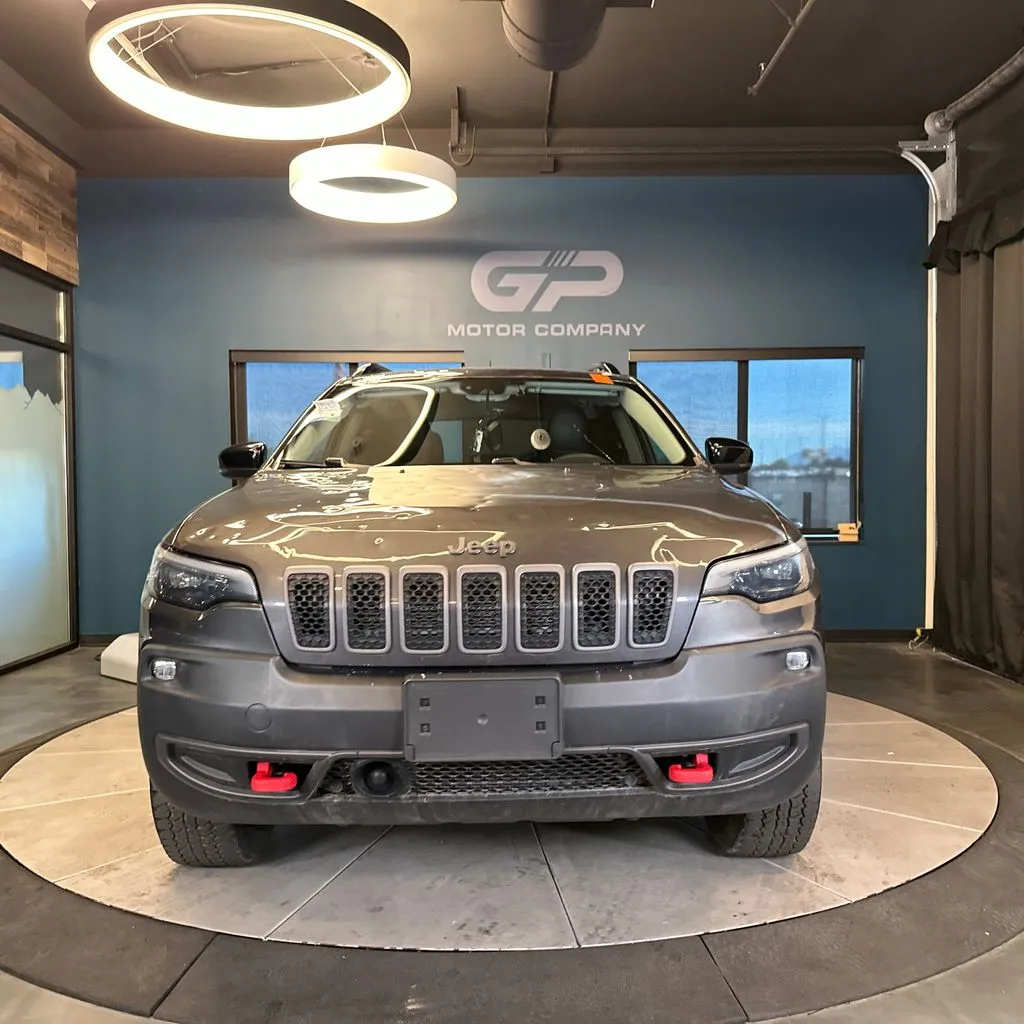Jeep Cherokee photo 8