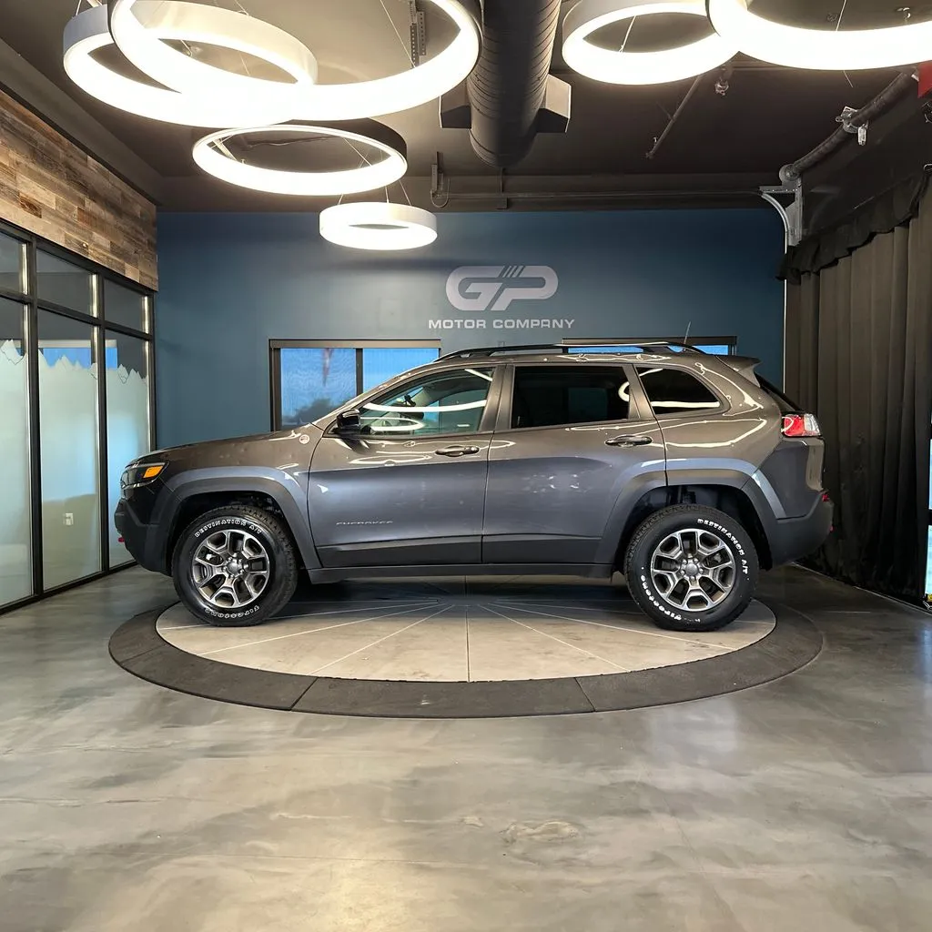 Jeep Cherokee photo 6