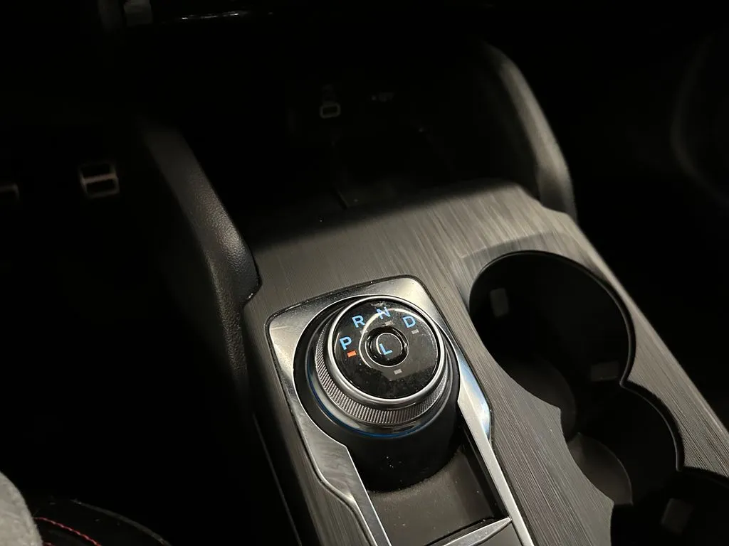Ford Escape photo 16