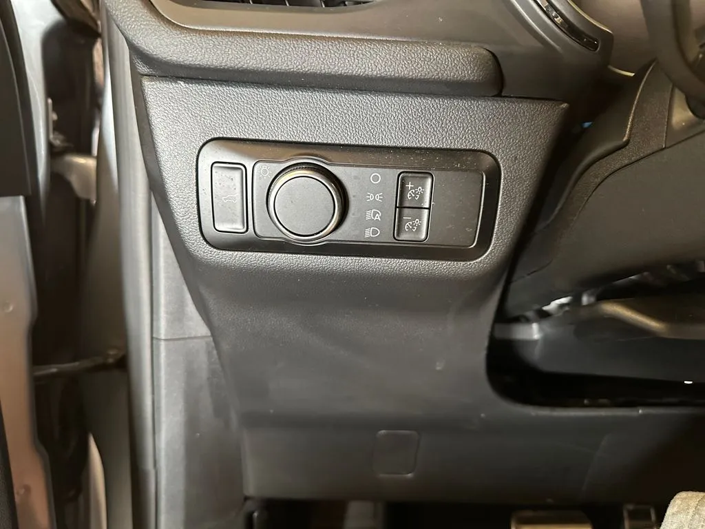 Ford Escape photo 18