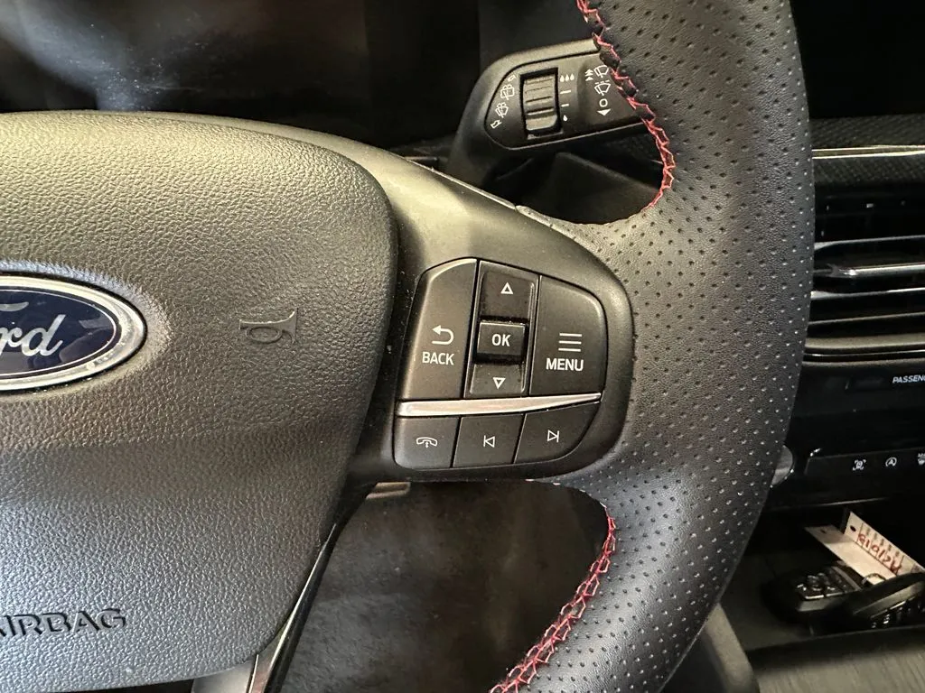 Ford Escape photo 12