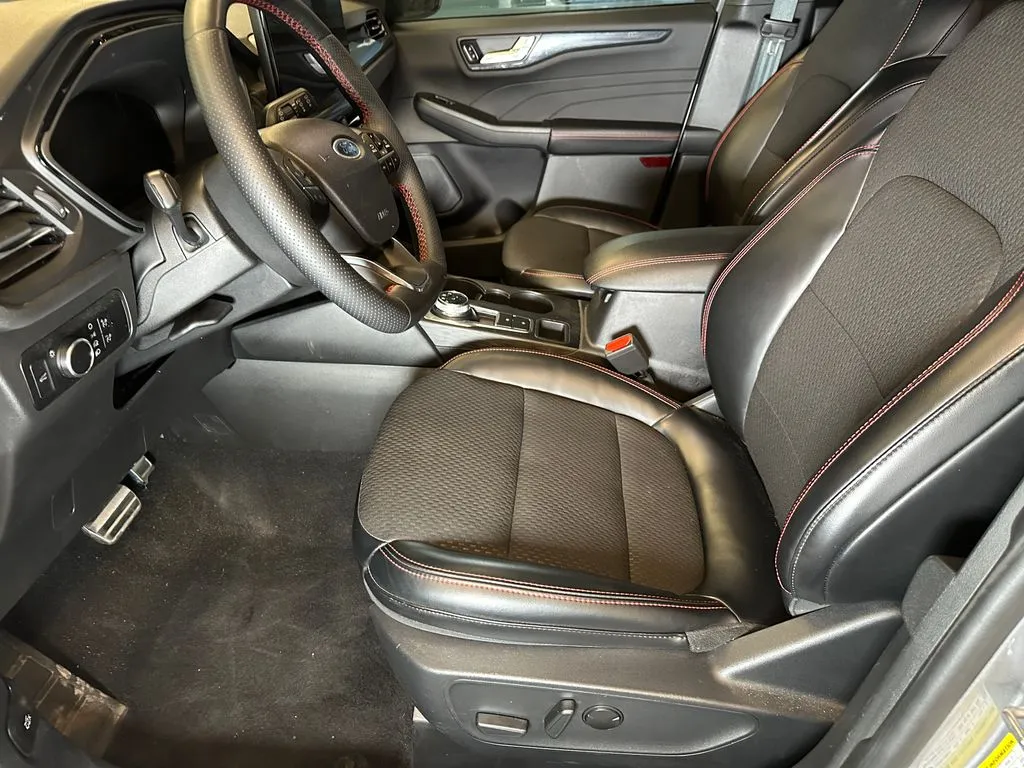 Ford Escape photo 20