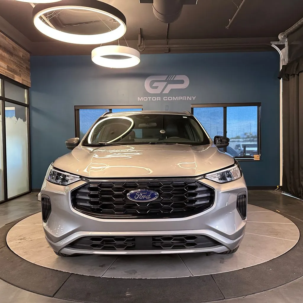 Ford Escape photo 8