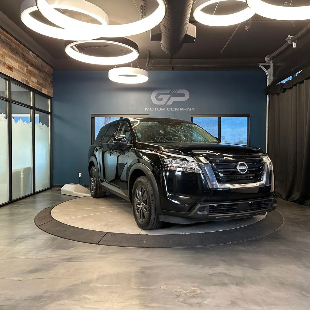 2022 Nissan Pathfinder S 4WD's photo