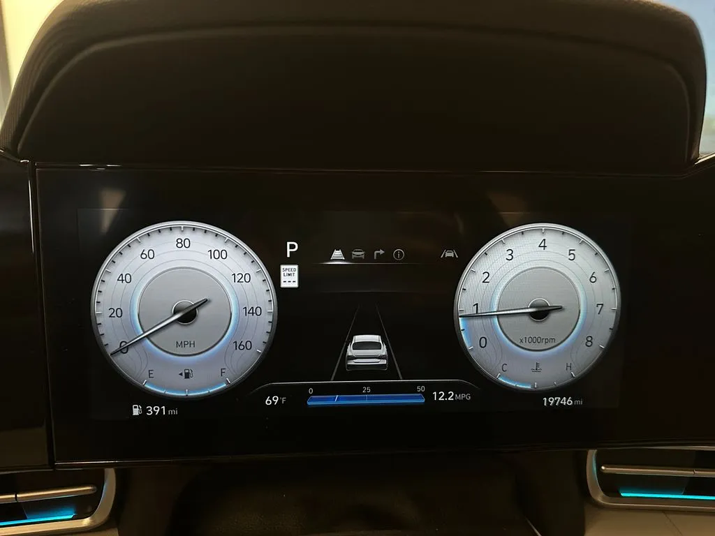 Hyundai Elantra photo 10