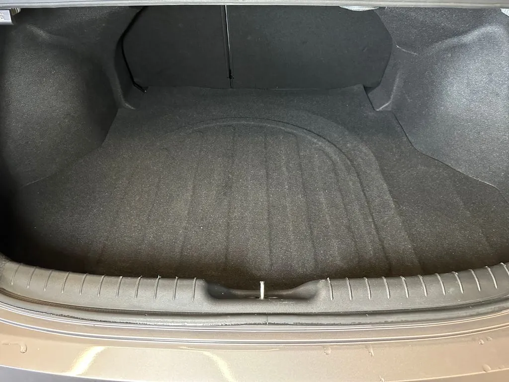 Hyundai Elantra photo 23