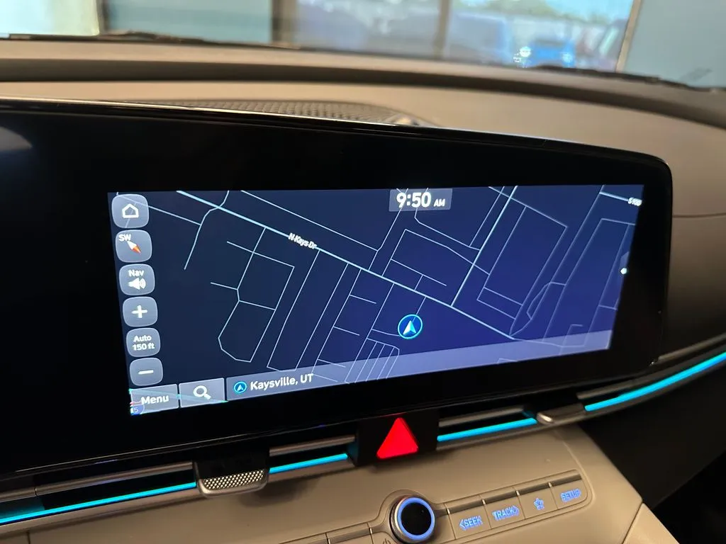 Hyundai Elantra photo 13
