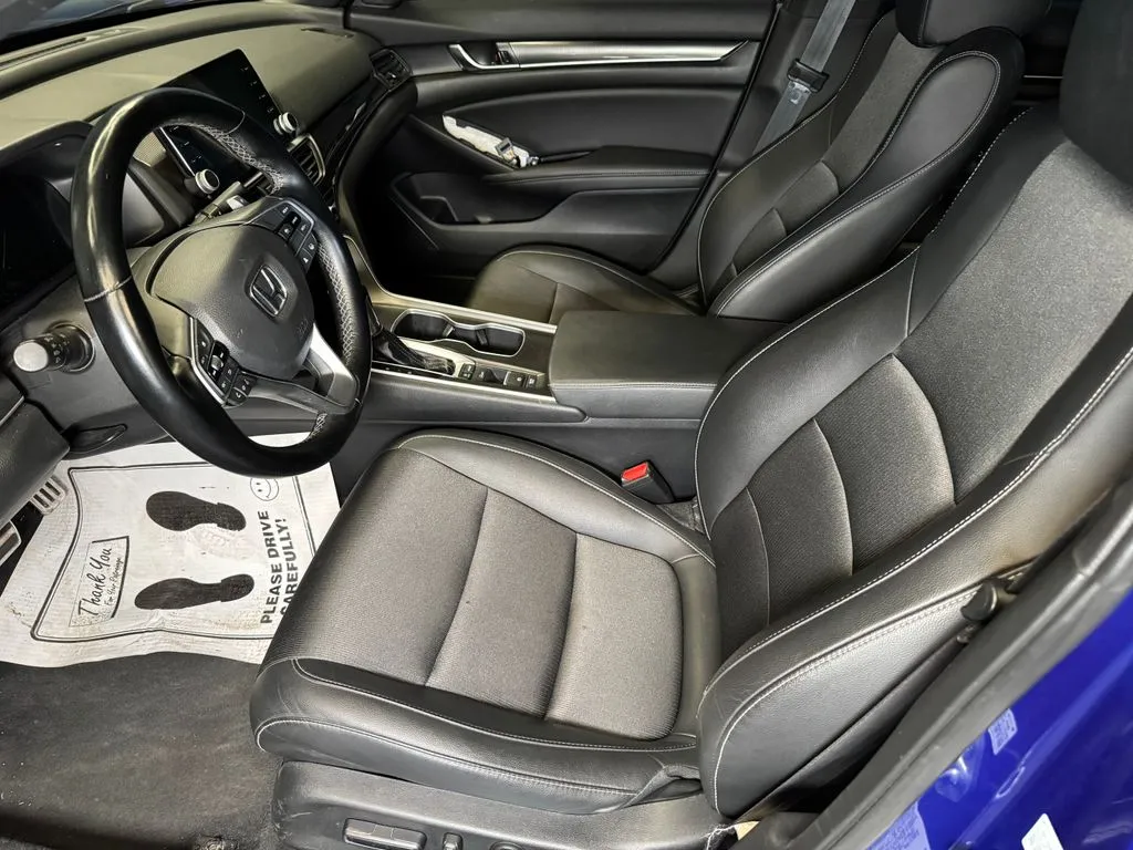 Honda Accord photo 20