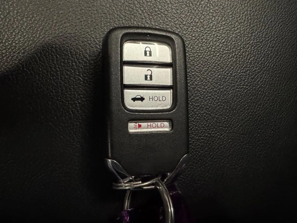 Honda Accord photo 17
