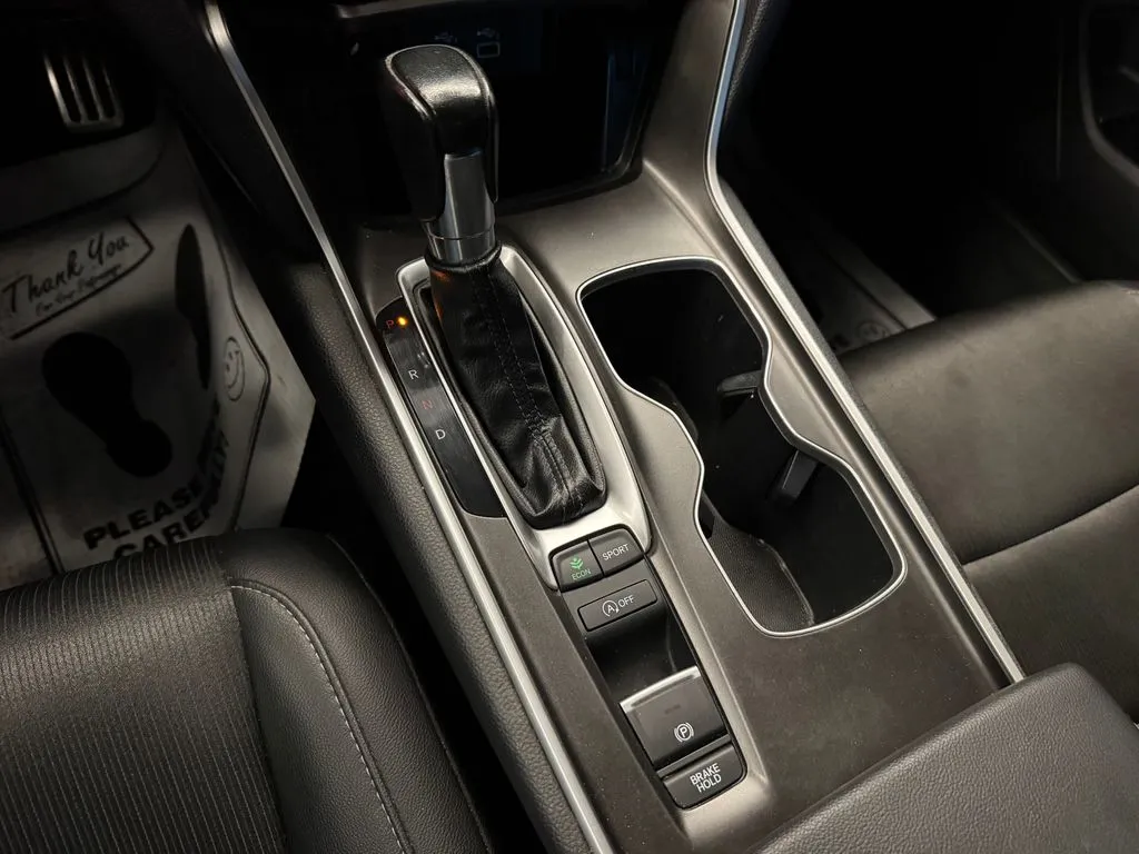 Honda Accord photo 16