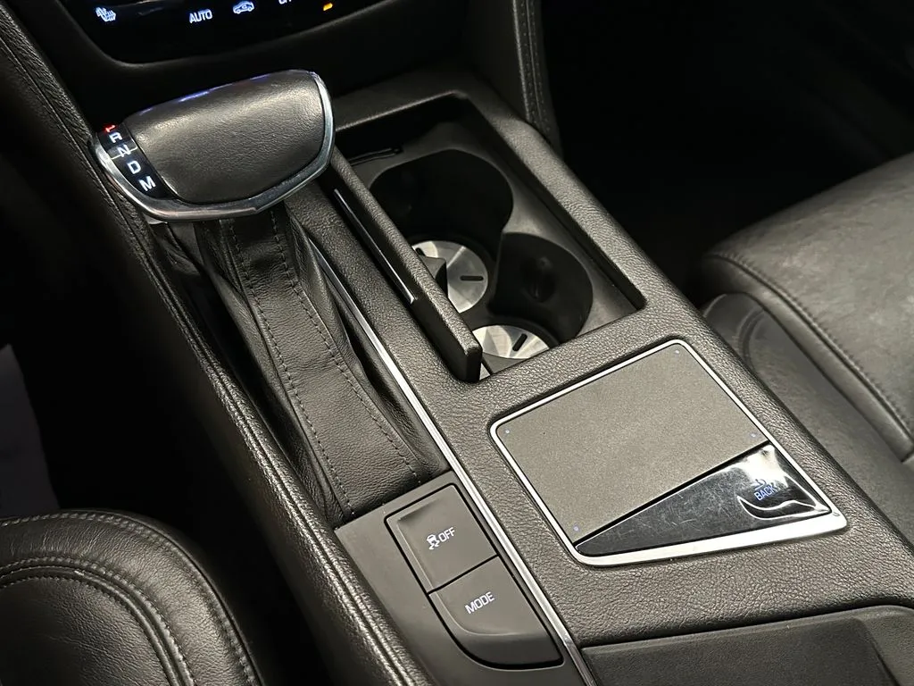 Cadillac CT6 photo 16