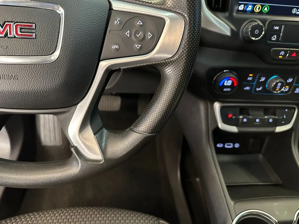 GMC Terrain photo 12