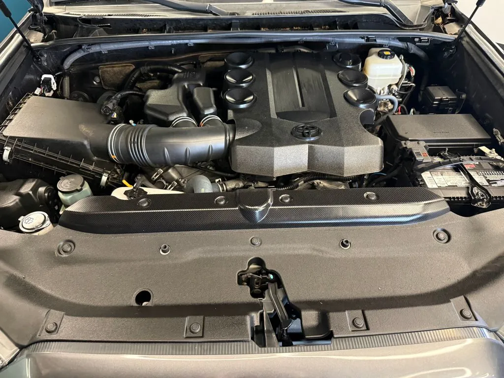 Toyota 4Runner photo 24